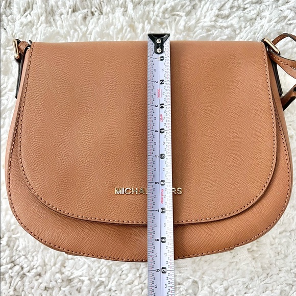 Michael Kors Crossbody Purse - Picture 7 of 9